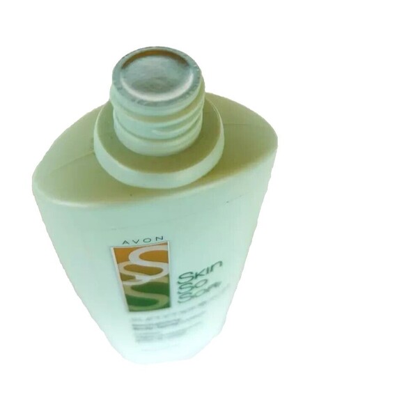 Avon Skin So Soft Summer Soft Revitalizing Body Spray Lotion & Free Bottle 5 oz - Picture 5 of 6